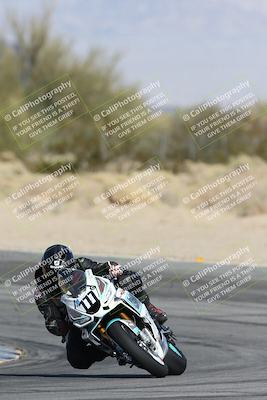 media/Dec-07-2025-CVMA (Sun) [[3e7d2de5dc]]/Race 7-Formula Lightweight Twins Shootout/